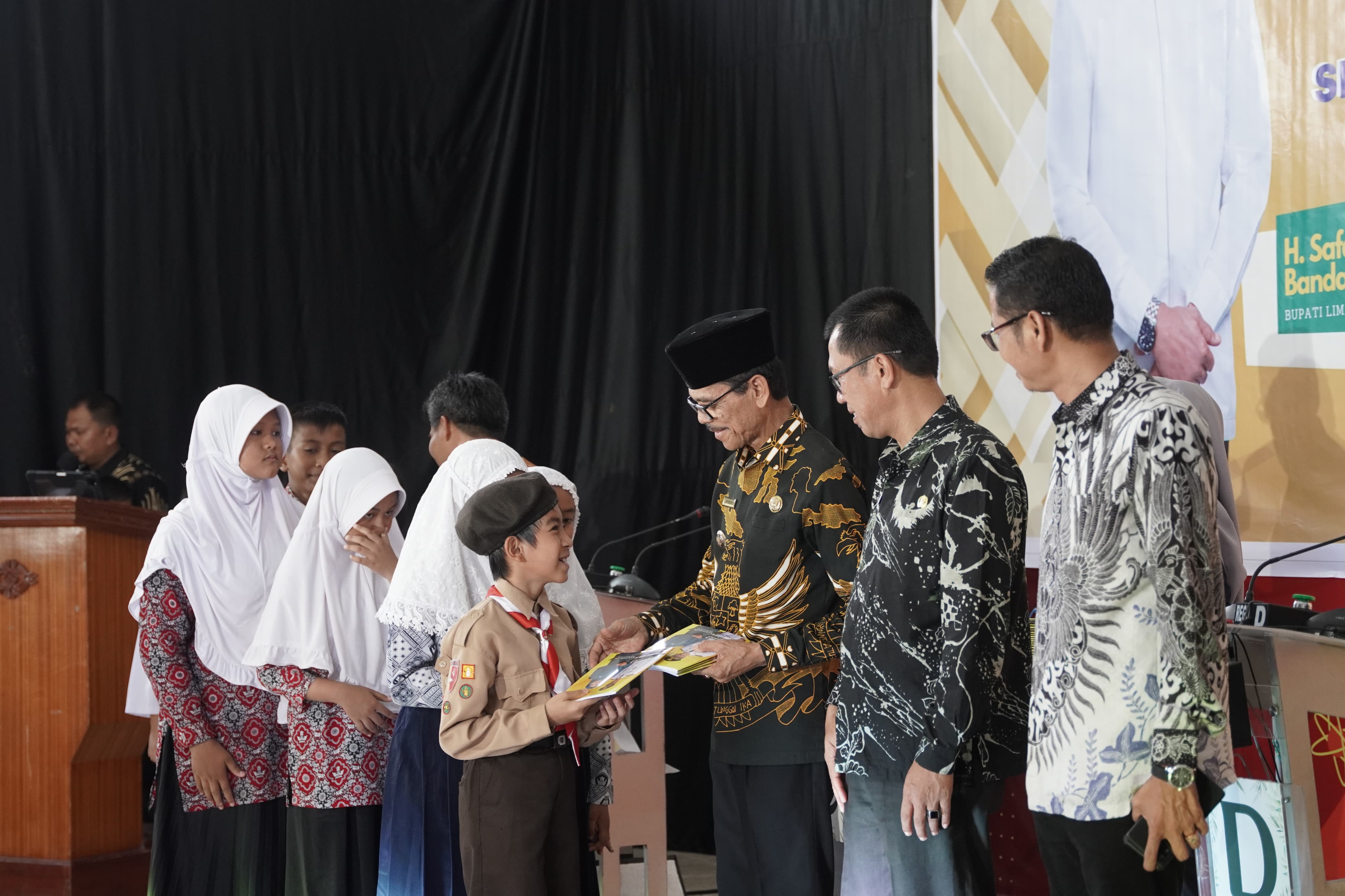 Dinas Pendidikan dan Kebudayaan bekerja sama dengan Padang TV dan UNP kembali menyelenggarakan lomba di bidang Sains bagi pelajar SD dan SMP se-Limapuluh Kota